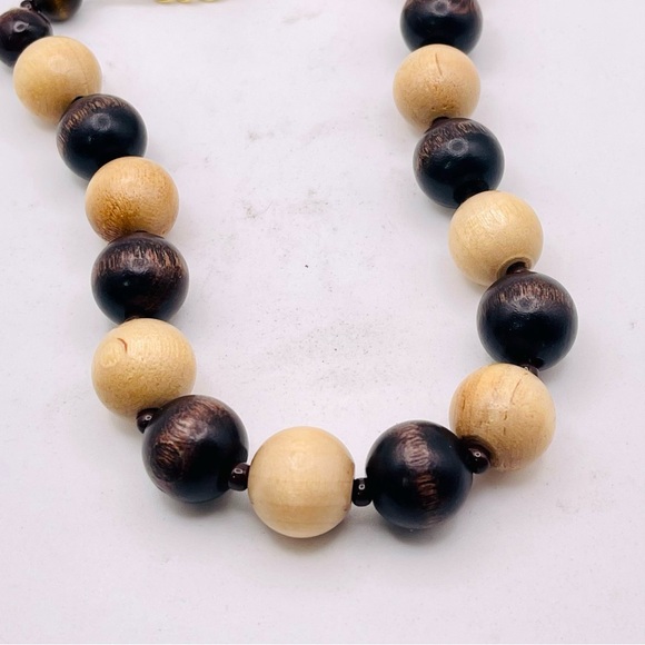 Chunky Vintage Light and Dark Wood Bead Choker Necklace - Picture 8 of 15